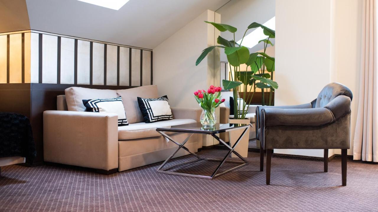 Hotel Luxor Lublin Ngoại thất bức ảnh