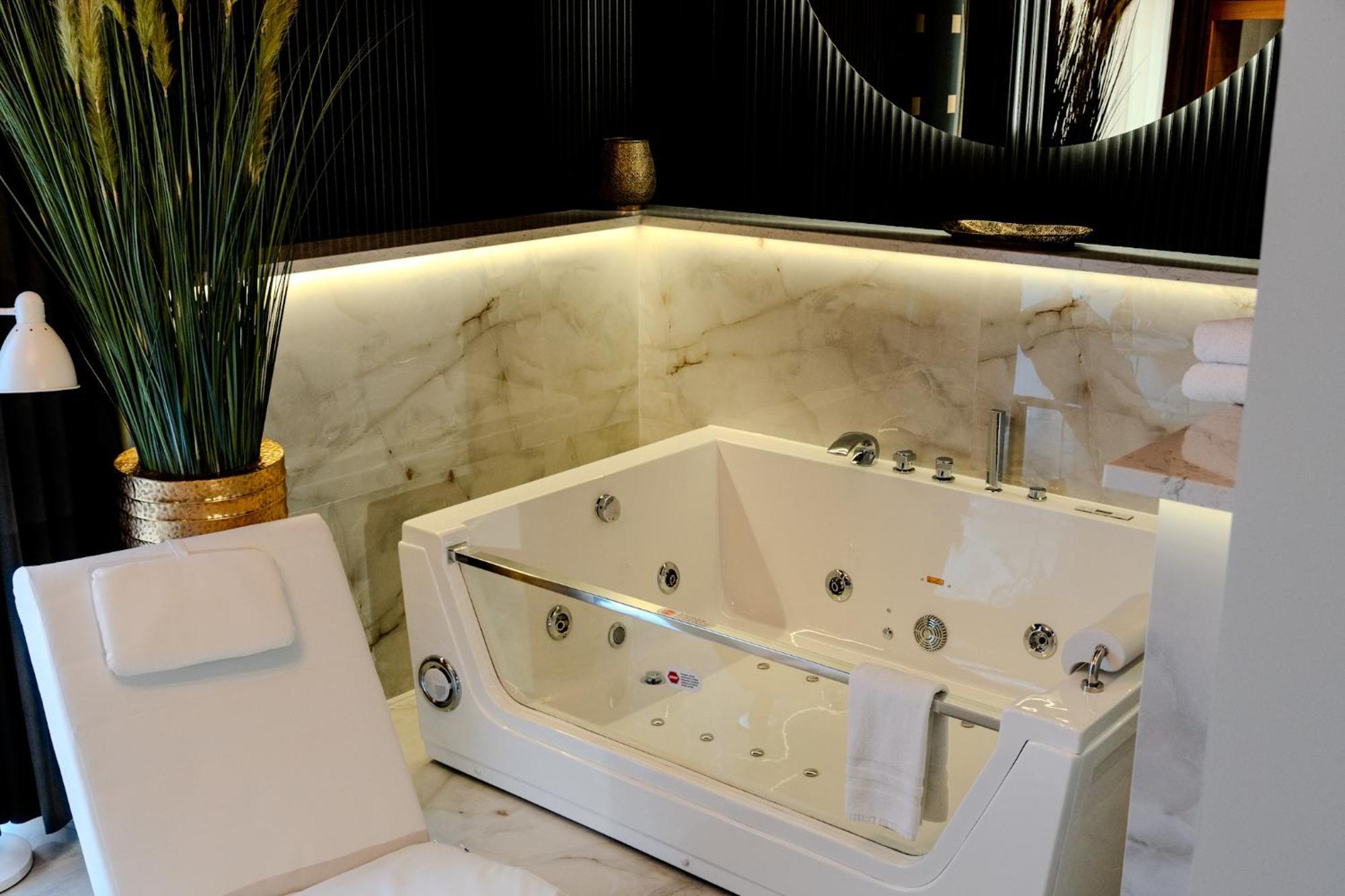 Hotel Luxor Lublin Ngoại thất bức ảnh