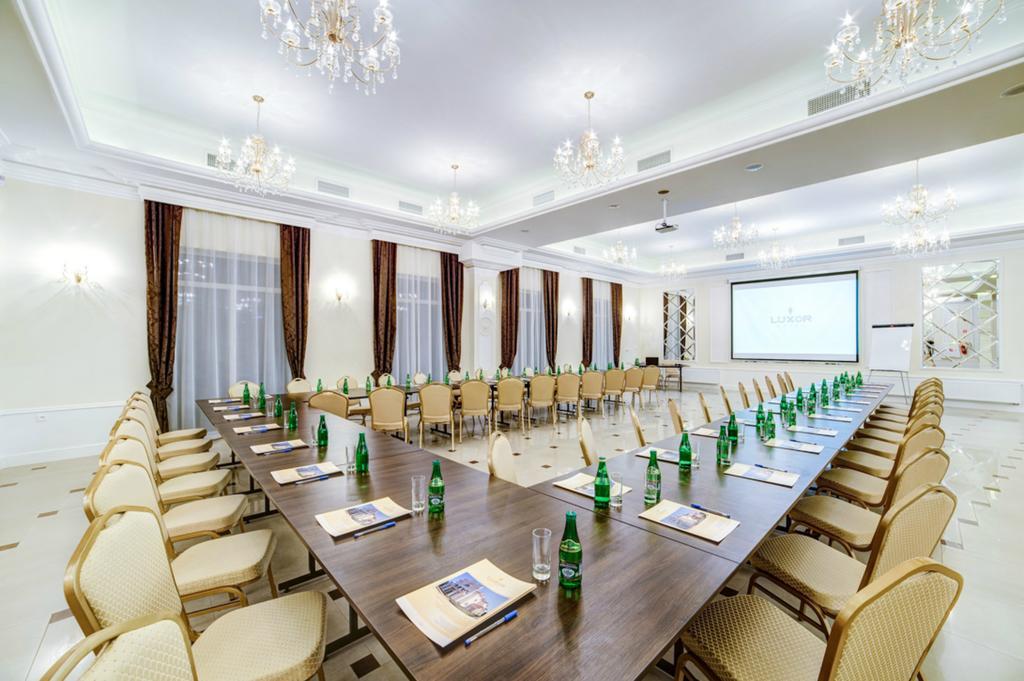 Hotel Luxor Lublin Ngoại thất bức ảnh